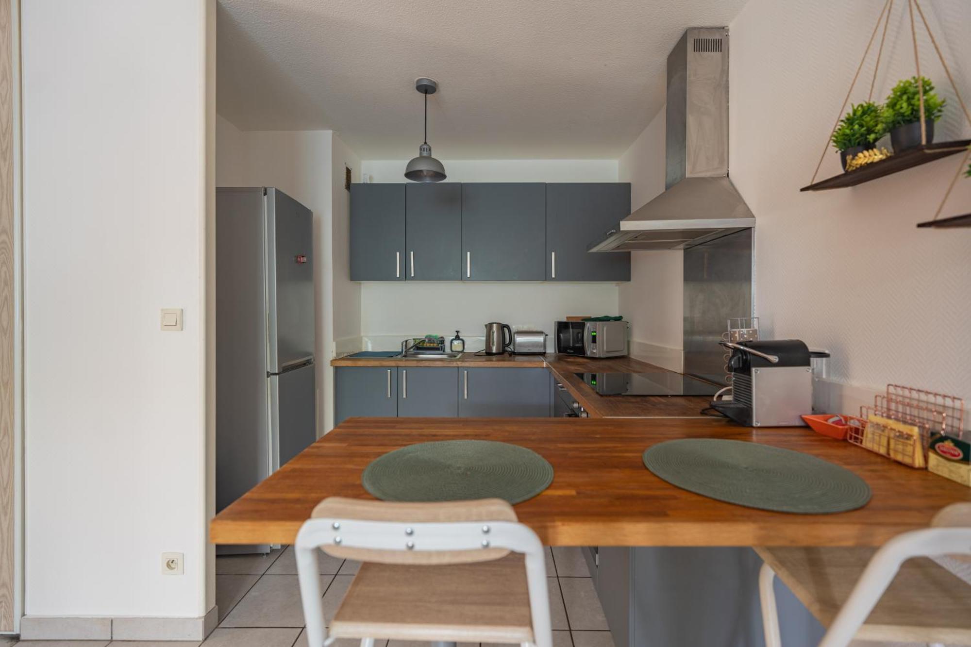 Appartement Tout Equipe A 3 Min Gare Annemasse - Ideal Famille Ou Pro - Parking Inclus Ville-la-Grand Exterior photo